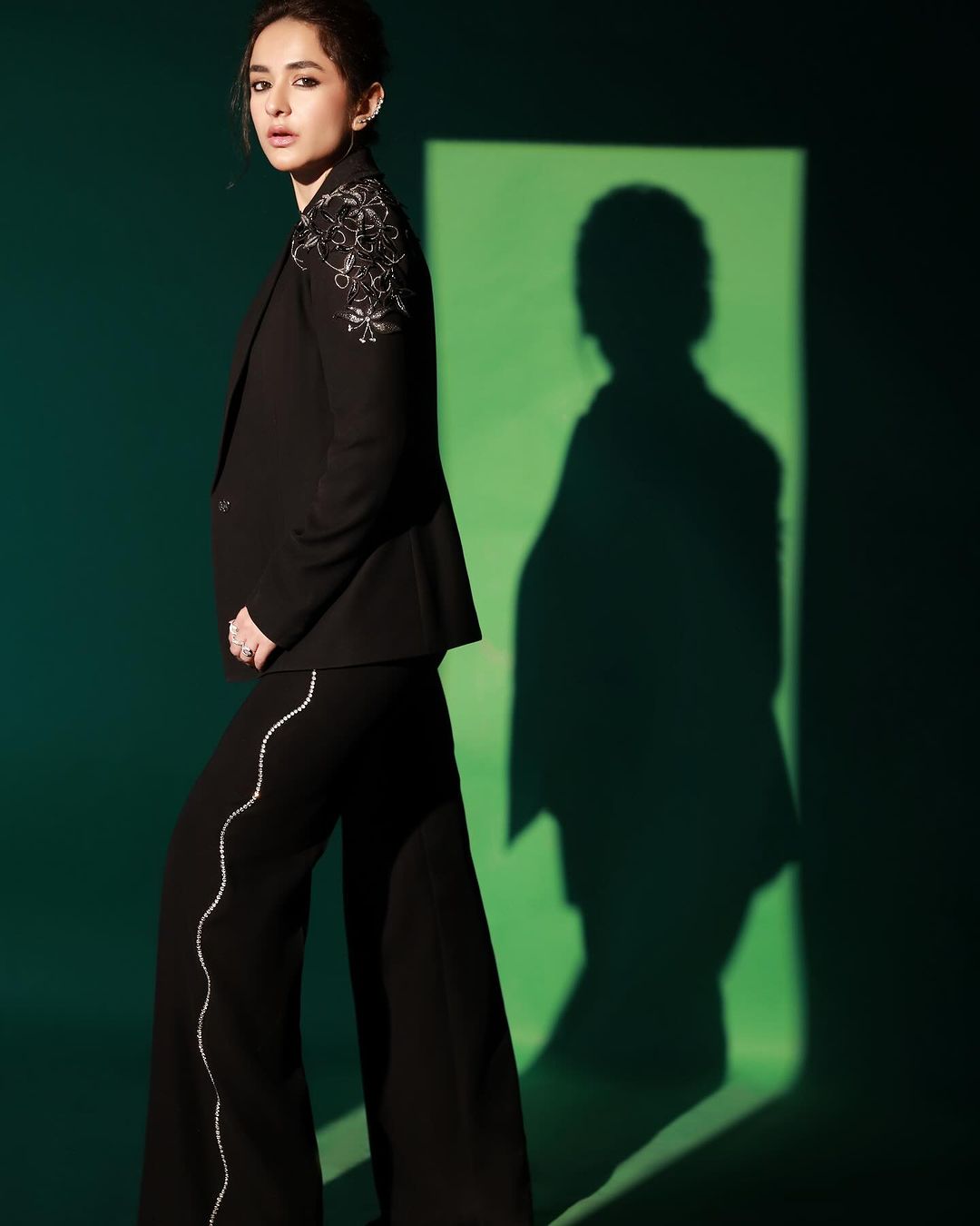 Bold and Beautiful: Yumna Zaidi Rocks the Black Pant Suit Trend 3