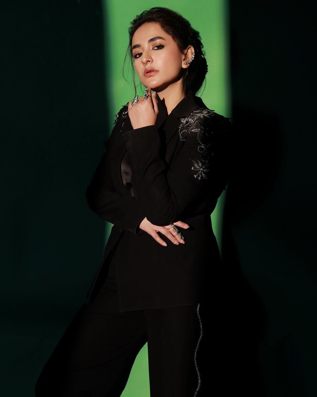 Bold and Beautiful: Yumna Zaidi Rocks the Black Pant Suit Trend 5